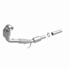 Load image into Gallery viewer, MagnaFlow Direct Fit Catalytic Converter 15-17 Volkswagen Golf / GTI - 21-581