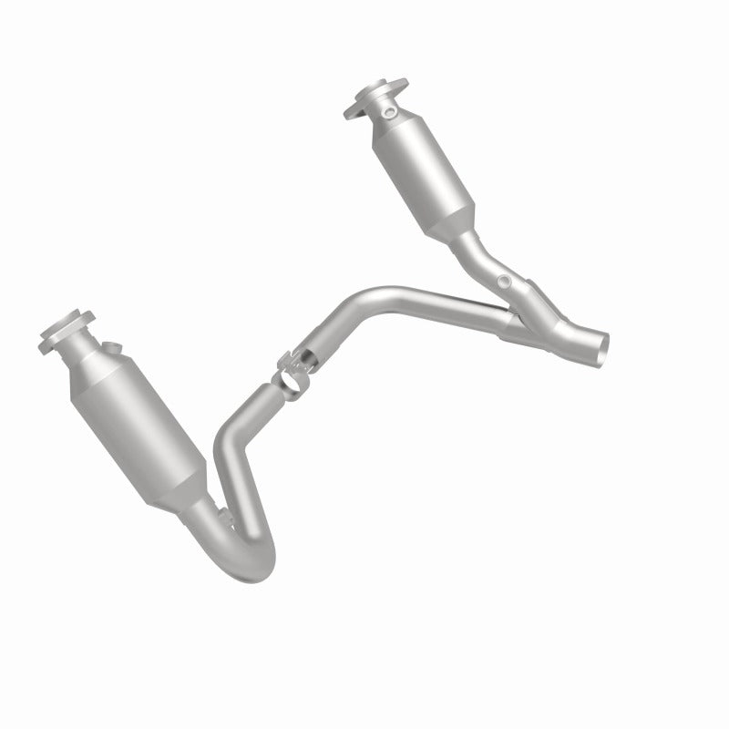 MagnaFlow Direct Fit Catalytic Converter California Grade 07-08 Dodge Durango 3.7L - 5551832