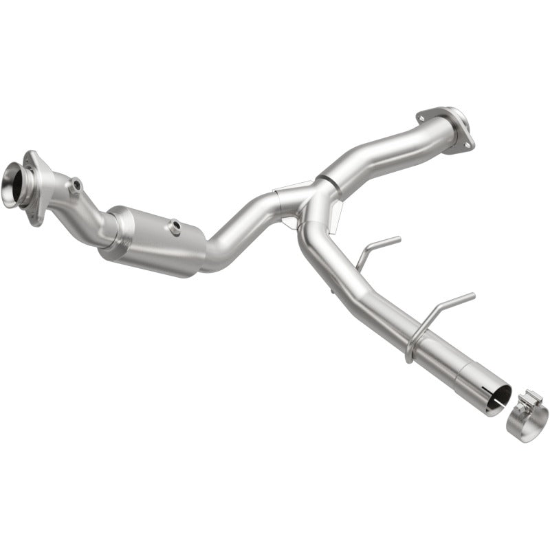 MagnaFlow Direct Fit Catalytic Converter 15-17 Ford Expedition V6 3.5 OEM Underbody - 21-528