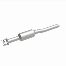 Load image into Gallery viewer, MagnaFlow 2009 Ford E-450 Super Duty V8 5.4L Underbody Direct-Fit Catalytic Converter - 280448