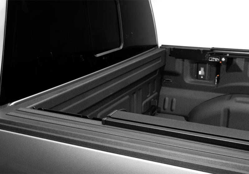Retrax 22-26 Toyota Tundra CrewMax 5.5ft w/Deck Rail Sys (No Bed Box) RetraxPRO EZ-Off FRC-4000 - R-T-80861