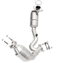 Load image into Gallery viewer, MagnaFlow Direct Fit Catalytic Converter 00-03 Ford Taurus 3.0L - 51466