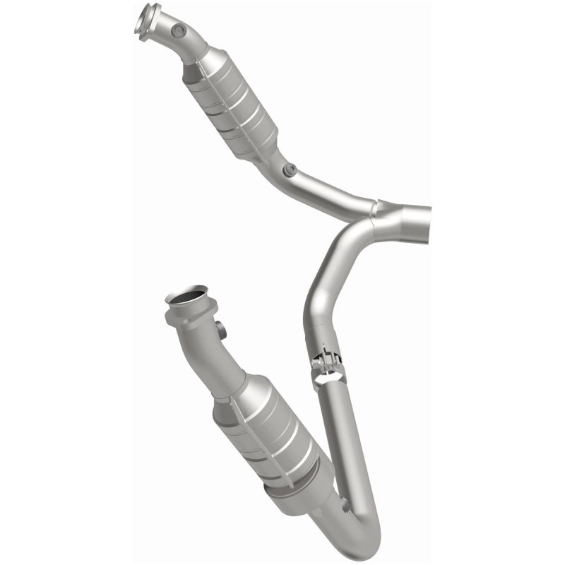 MagnaFlow Direct Fit Catalytic Converter 2006 Dodge RAM 1500 Pickup 5.7L Solid Front Axle - 49711