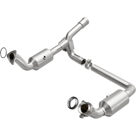 MagnaFlow 19-20 GMC Sierra 1500 Single Underbody 4.3L/5.3L Direct Fit Catalytic Converter - 280656