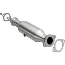 Load image into Gallery viewer, MagnaFlow Direct Fit Catalytic Conv OEM Grade Federal EPA Compliant 10-13 Kia Forte / Forte Koup - 21-161