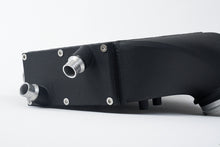 Load image into Gallery viewer, CSF 2014+ BMW M3/M4 (F8X) Top Mount Charge-Air-Cooler - Crinkle Black - 8082