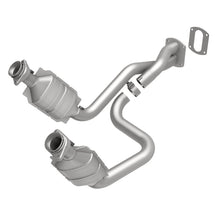 Load image into Gallery viewer, MagnaFlow Direct Fit Catalytic Converter 05-07 Ford F250/F350 5.4L - 49911