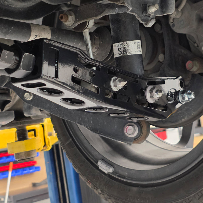 BLOX Racing Racing Rear Lower Control Arms - Blk (Toyota 86 / Scion FRS / Subaru BRZ / WRX / STi) V2 - BXSS-50010-BK-V2
