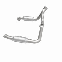 Load image into Gallery viewer, Magnaflow Conv DF 2007 Ram 1500 V8 5.7 OEM Underbody - 52451
