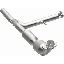 Load image into Gallery viewer, MagnaFlow 04-05 Ford F-150 5.4L Direct Fit Converter - 5481706