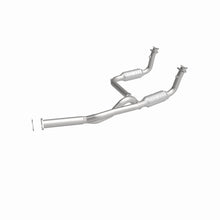Load image into Gallery viewer, MagnaFlow Direct Fit Catalytic Converter 00 Chevy Express 1500 5.7L - 49063