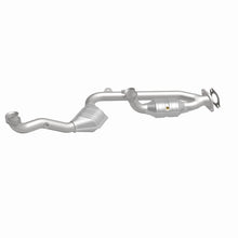 Load image into Gallery viewer, MagnaFlow Direct Fit Catalytic Converter 99-01 Continental 4.6L 50S - 441113