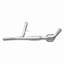 Load image into Gallery viewer, MagnaFlow Direct Fit Catalytic Converter 04-05 Ford F-150 5.4L P/S 2WD (Excl 04 Heritage Edition) - 49706