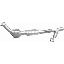 Load image into Gallery viewer, MagnaFlow Direct Fit Catalytic Converter 98 Ford Expedition 5.4L - 23322