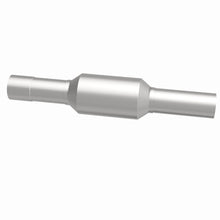 Load image into Gallery viewer, MagnaFlow Direct Fit Catalytic Converter California Grade 92-94 GM Blazer/Suburban 5.7L - 3391488