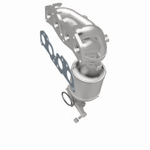 Load image into Gallery viewer, MagnaFlow Direct Fit Catalytic Converter 08-13 Nissan Rogue 2.5L CA - 5481295