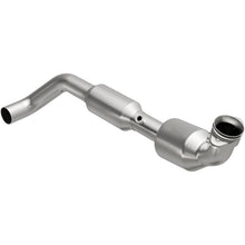 Load image into Gallery viewer, MagnaFlow 04-05 Ford F-150 5.4L Direct Fit Converter - 5481705