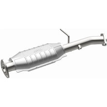 Load image into Gallery viewer, MagnaFlow Direct Fit Catalytic Converter 98-00 Kia Sportage - 50669