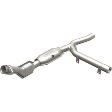 Load image into Gallery viewer, MagnaFlow Direct Fit Catalytic Converter 01 Ford F-150 4.2L - 51301