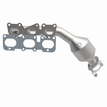 Load image into Gallery viewer, MagnaFlow Direct Fit Catalytic Converter 2009 Kia Borrego 3.8L Passenger Side - 51401