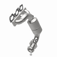 Load image into Gallery viewer, MagnaFlow Direct Fit Catalytic Converter 01-06 Escape 3.0 with oil - 24367