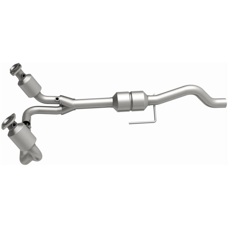 MagnaFlow Direct Fit Catalytic Converter 00-03 Durango 4WD 4.7L - 458047