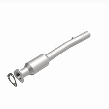 Load image into Gallery viewer, MagnaFlow Direct Fit Catalytic Converter 99-01 E350 Van 5.4/6.8L - 55321