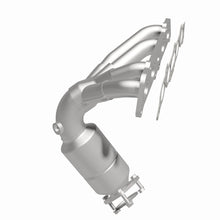 Load image into Gallery viewer, MagnaFlow Direct Fit Catalytic Converter 97-01 Camry 2.2 manif OEM - 49370