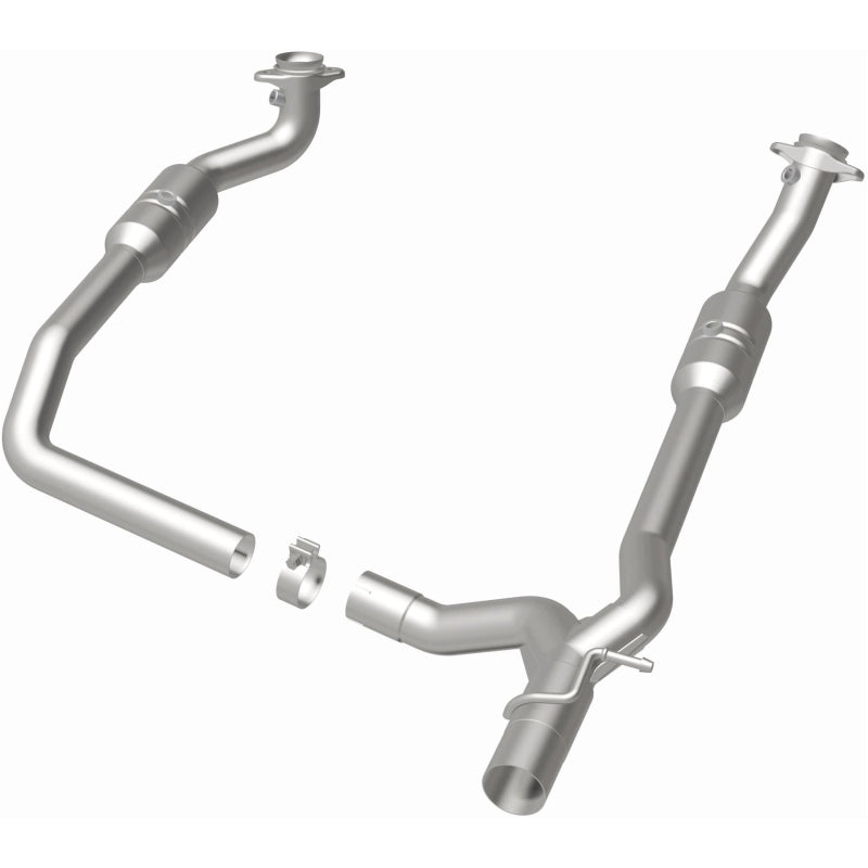MagnaFlow 09-14 Ford E-150 California Grade CARB Compliant Direct-Fit Catalytic Converter - 5551294
