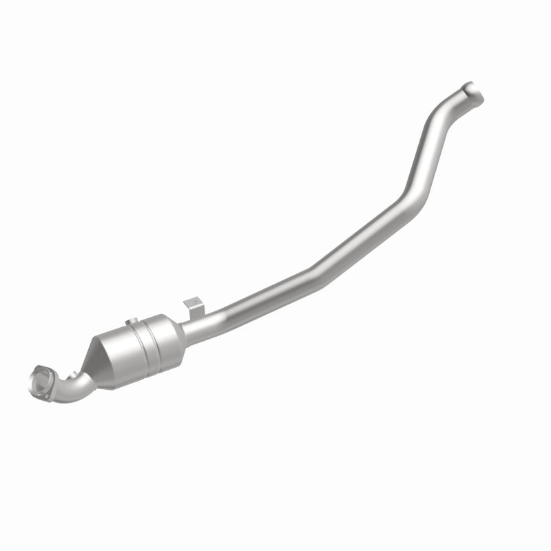 MagnaFlow Direct Fit Catalytic Converter 2006-2011 R350 3.5 L Underbody - 52178