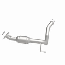 Load image into Gallery viewer, MagnaFlow Direct Fit Catalytic Converter 05-07 4-Run/FJ D/S rr OEM - 49210