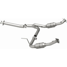 Load image into Gallery viewer, MagnaFlow DF Cat. Conv3/04-05 Ford Explorer 4.0L / 3/04-05 Mercury Mountaineer Y-Pipe Assembly - 93111