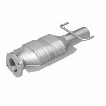 Load image into Gallery viewer, MagnaFlow Direct Fit Catalytic Converter 95-02 Lincoln Continental - 51371