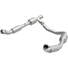 Load image into Gallery viewer, MagnaFlow 2006 Ford E-250 5.4L Direct Fit Converter - 5582167