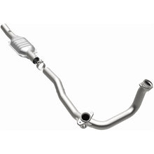Load image into Gallery viewer, MagnaFlow Direct Fit Catalytic Converter 96 Ford E-Series Van 5.8L - 23101