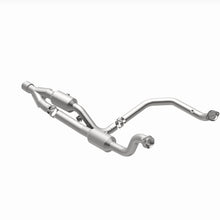 Load image into Gallery viewer, Magnaflow 15-16 Ram 2500 6.4L California Grade CARB Compliant DF Catalytic Converter - 5551513