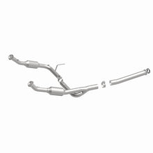 Load image into Gallery viewer, MagnaFlow Direct Fit Catalytic Converter OEM 2004-2005 Ford Explorer/Mercury Mountaineer Underbody - 4551013