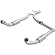 Load image into Gallery viewer, MagnaFlow 09-14 Ford E-150 California Grade CARB Compliant Direct-Fit Catalytic Converter - 5551294