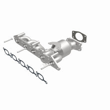 Load image into Gallery viewer, MagnaFlow Direct Fit Catalytic Converter 01-05 Volvo S60 2.4L Manifold - 452425