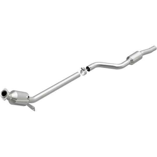 MagnaFlow 12-14 C350 V6 3.5 OEM Underbody Direct Fit Converter - 21-448