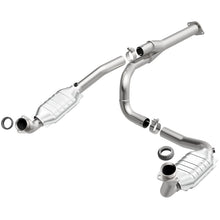Load image into Gallery viewer, MagnaFlow Direct Fit Catalytic Converter 2002 Chevy E 1500 Van 4.3L - 51510