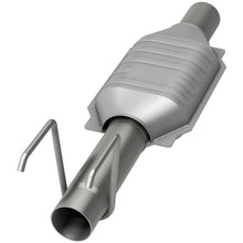 Load image into Gallery viewer, MagnaFlow Conv Dir Fit B1500/2500/3500 94-97 - 23292