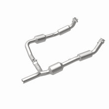 Load image into Gallery viewer, MagnaFlow Direct Fit Catalytic Converter 2008+ Ford E-150 4.6L - 5481640