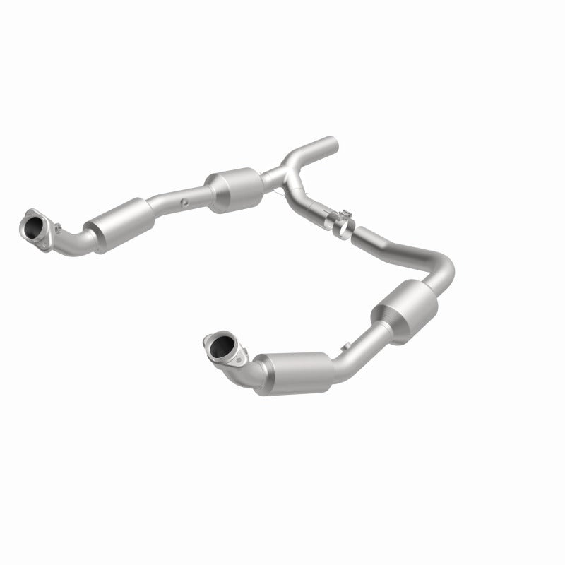 MagnaFlow Direct Fit Catalytic Converter OEM 07-08 Ford E-150 - 5582640
