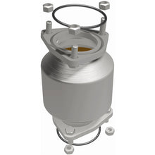 Load image into Gallery viewer, MagnaFlow Direct Fit Catalytic Converter California 04-05 Suzuki Forenza L4-2.0LGAS - 551291