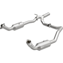 Load image into Gallery viewer, MagnaFlow 17-18 Ford E-350 6.8L Direct Fit Converter - 280014