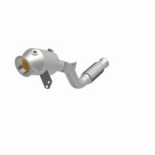 Load image into Gallery viewer, MagnaFlow 16-17 Metris L4 2 OEM Underbody Direct Fit Converter - 21-897