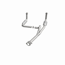 Load image into Gallery viewer, MagnaFlow Conv DF 2000 Chevrolet/GMC Express/Savana 1500/2500 5.7L to 8500 GVW - 23073