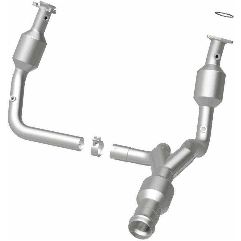 MagnaFlow Direct Fit Catalytic Converter 2015 GMC Yukon XL V8 6.2L - 52617