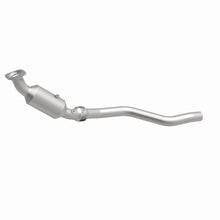 Load image into Gallery viewer, MagnaFlow Direct Fit Catalytic Converter 2005 Chrysler 300C 5.7L V8 / 2005 Dodge Magnum 5.7L V8 - 4561244